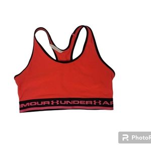 🛍️ CLEARANCE... Under Armour Sports Bra - Size Medium